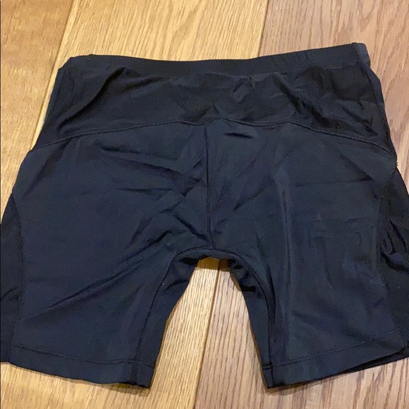 Black spandex - Picture 2 of 3